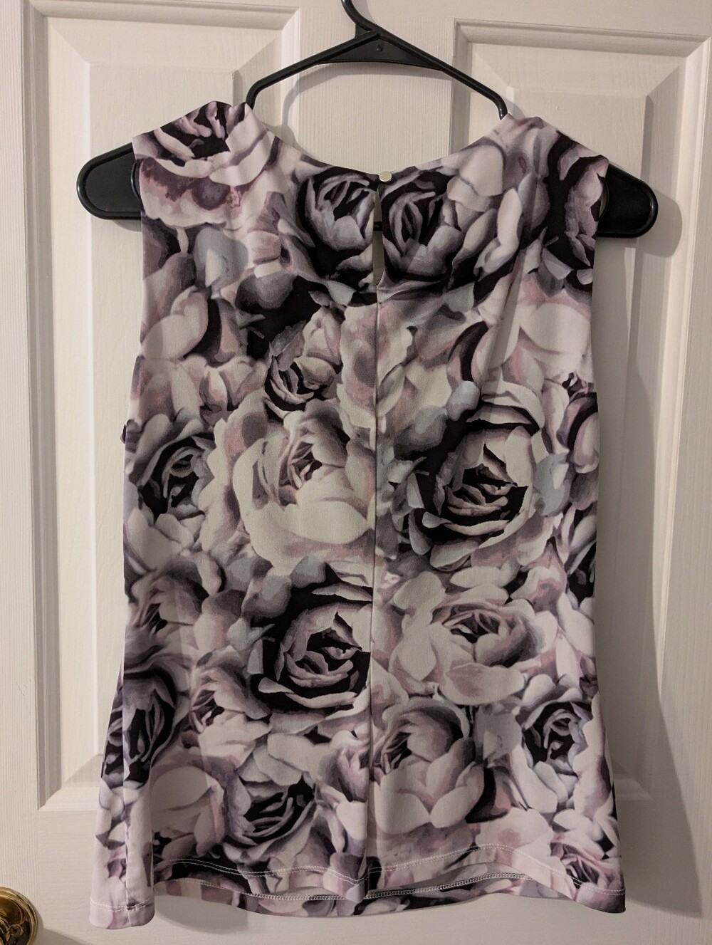 Calvin Klein Pleated Crew Neck Sleeveless Purple Floral Blouse - Picture 4 of 4